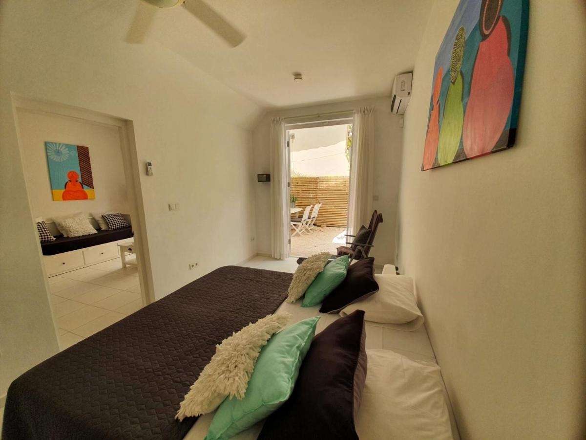 A2 Apartment Budget At Jan Thiel Curacao Exterior photo